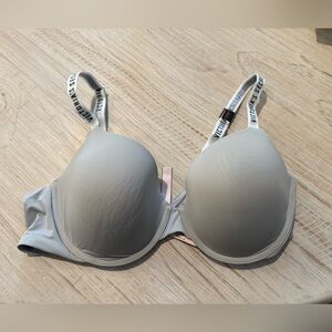 Victoria's Secret Light Gray Bra with Logo Straps 38 C new with tags
